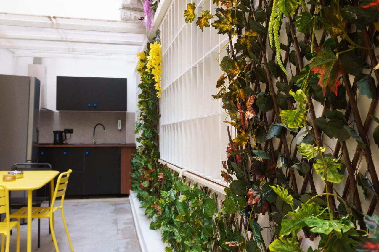 Sani Deluxe Suites Home- Monastiraki Square - Brand New Home Atene Esterno foto